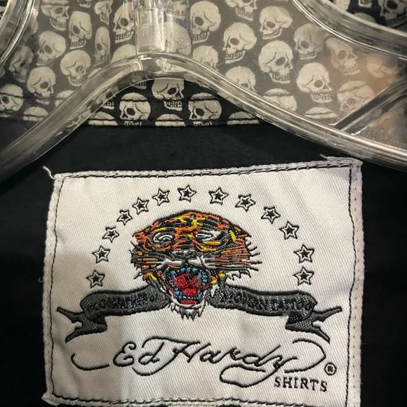 Ed Hardy Black Shirt with White Tattoo Design - Picture 4 of 6